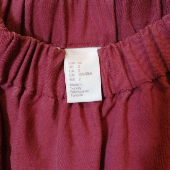 H&M Off-The-Shoulder w/ Ruffle Sleeves Top - Picture 2 of 4